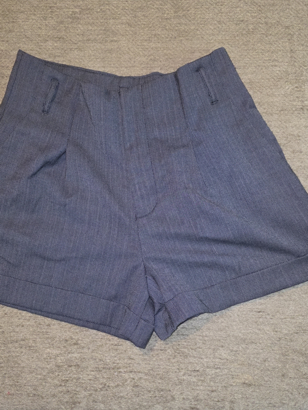 mark. Textured Black/Grey High-Rise Tailored Pleated Shorts Large